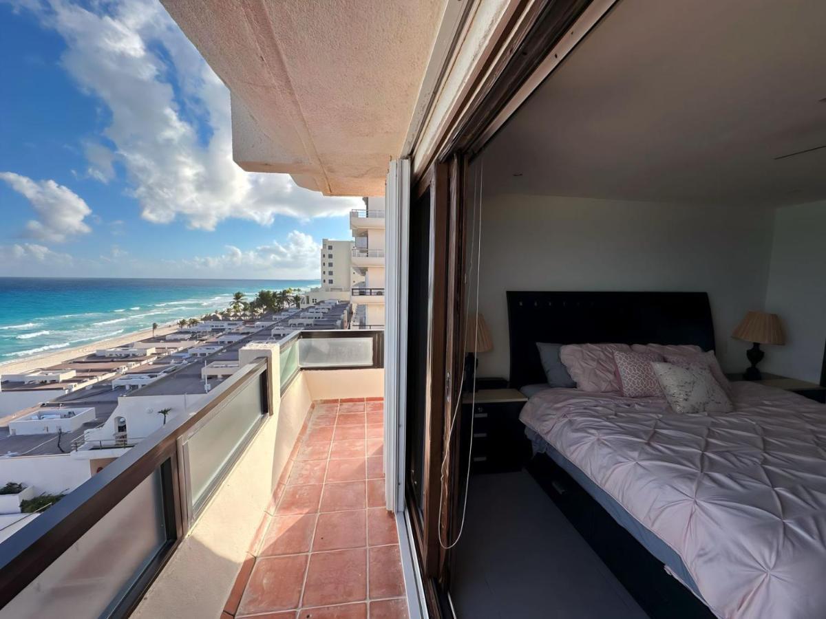 Amazing Beachfront Apartment Cancún Exterior foto